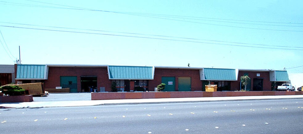 13529 S Normandie Ave, Gardena, CA à vendre - Photo du bâtiment - Image 2 de 3