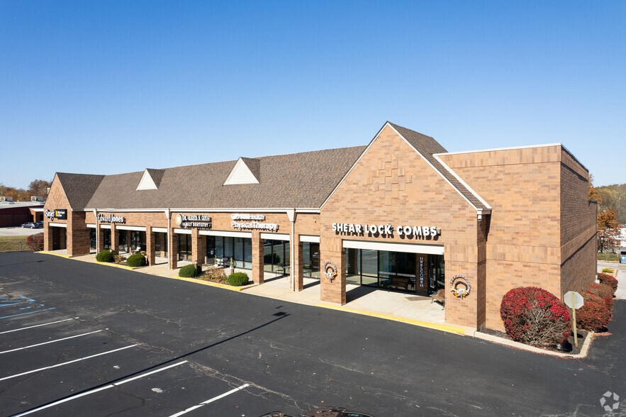 1-29 Centre Pointe Dr, Saint Peters, MO for lease - Building Photo - Image 2 of 4