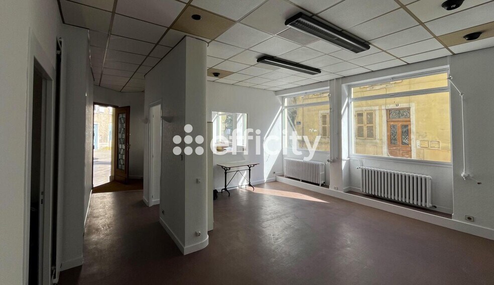 Office in Bourg-en-Bresse for lease - Interior Photo - Image 3 of 8