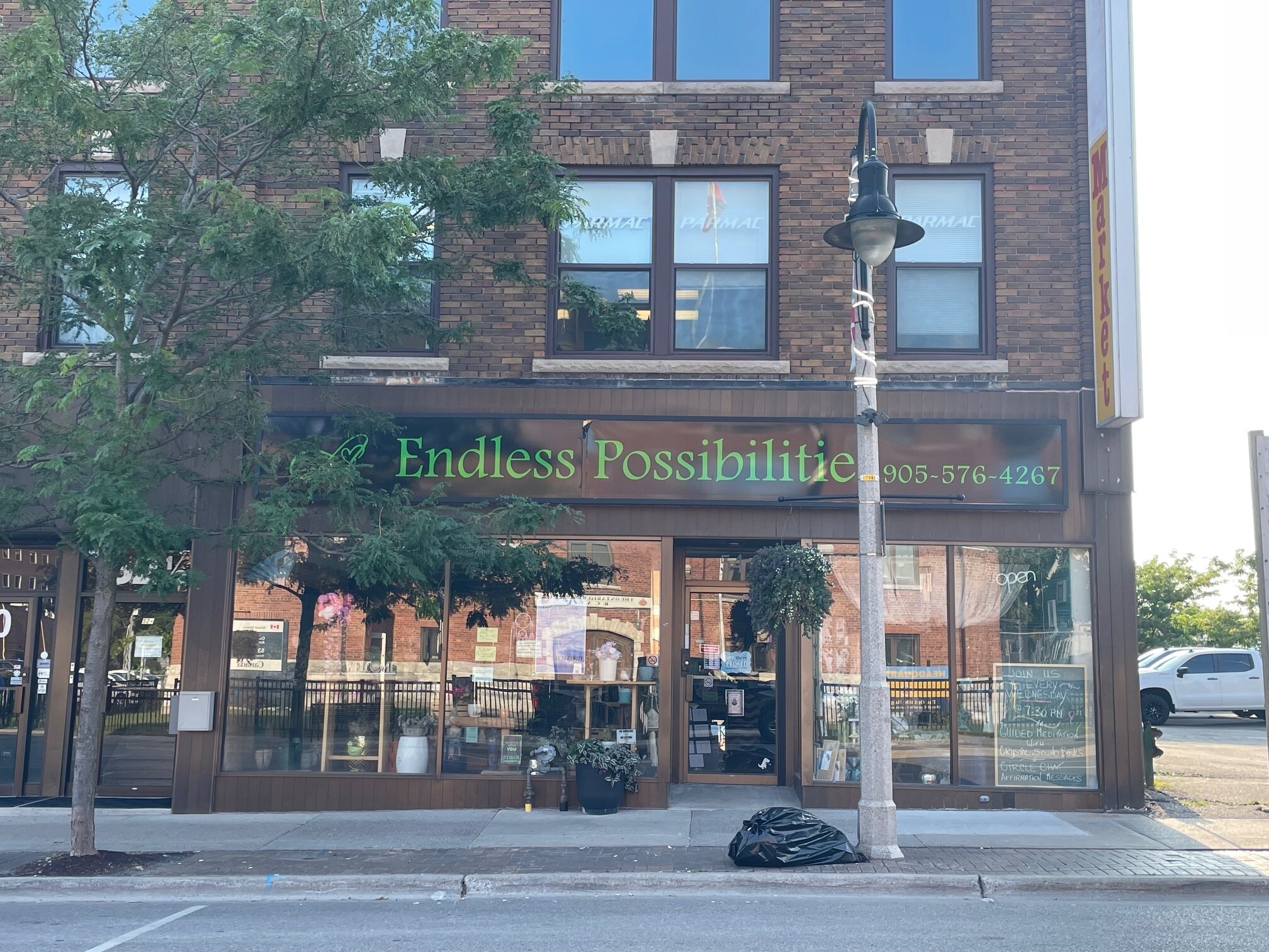 52-54 Simcoe St N, Oshawa, ON à vendre Photo du bâtiment- Image 1 de 1