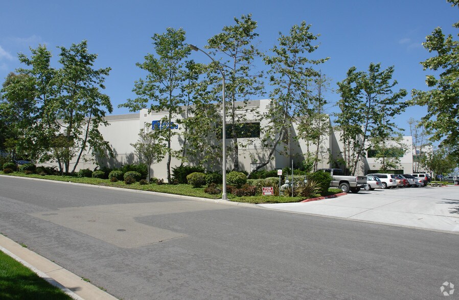 1300 Specialty Dr, Vista, CA à louer - Photo du bâtiment - Image 2 de 11
