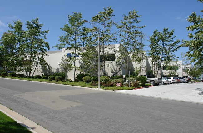 Plus de détails pour 1391 Specialty Dr, Vista, CA - Industriel à louer