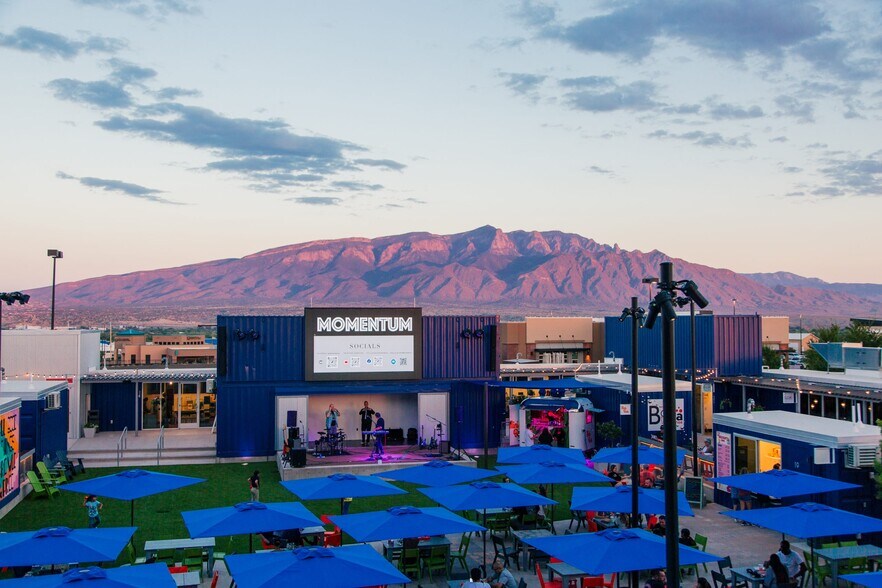 SEC Lincoln Avenue & Enchanted Hills Blvd, Rio Rancho, NM à louer - Photo du bâtiment - Image 1 de 8