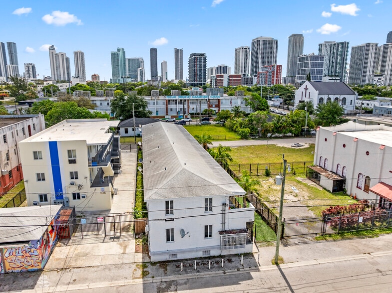 1829 NW 2nd Ct, Miami, FL à vendre - Photo du bâtiment - Image 3 de 31