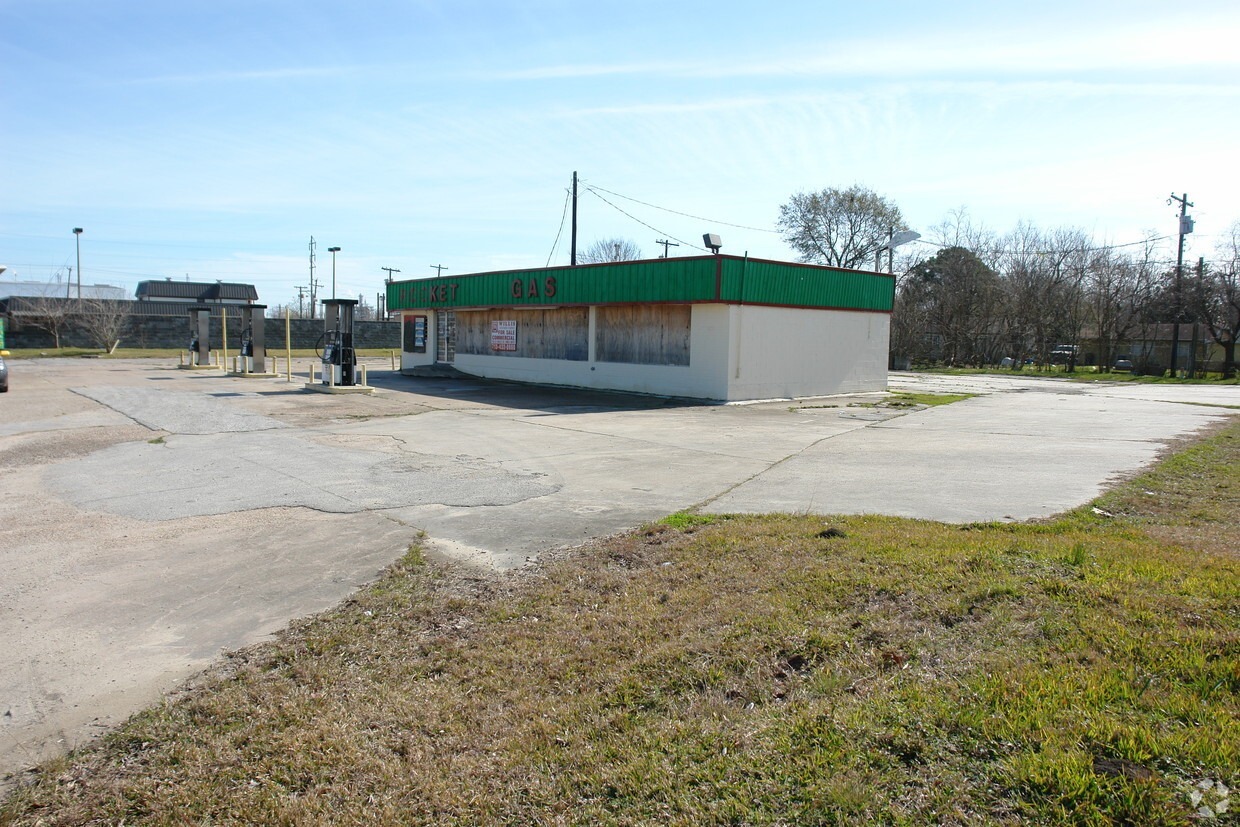 501 Texas Ave, La Marque, TX for lease Primary Photo- Image 1 of 2