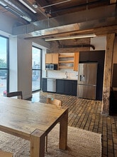 1443 W Wabansia Ave, Chicago, IL for lease Interior Photo- Image 2 of 5