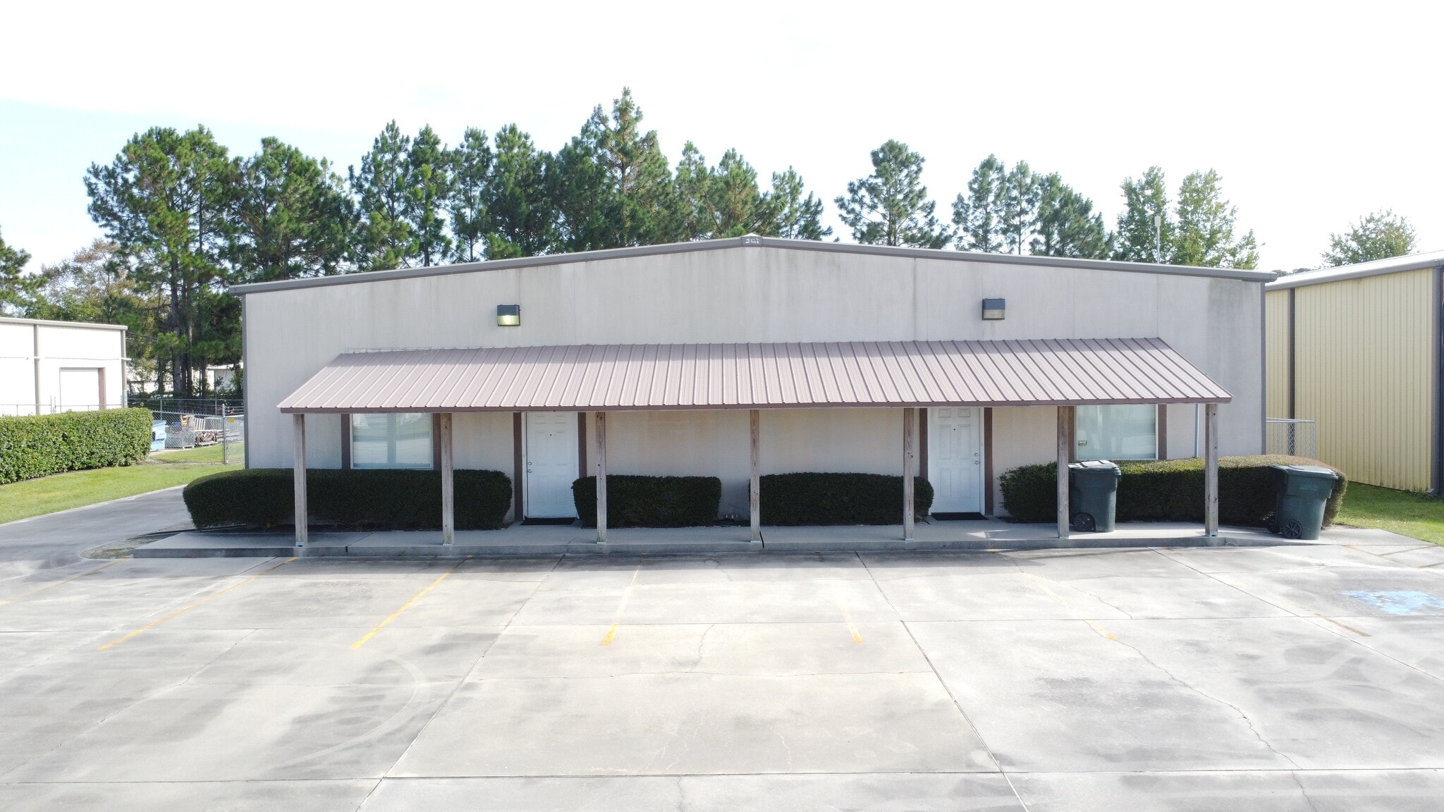 144-146 Shell Dr, Brunswick, GA for lease Building Photo- Image 1 of 10