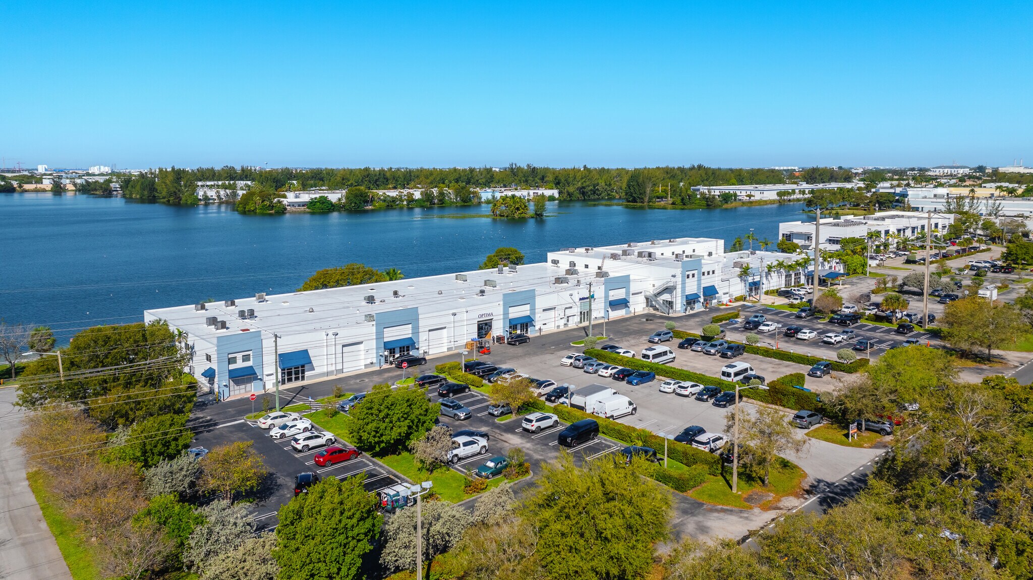 9000 NW 15th St, Doral, FL à vendre Photo du bâtiment- Image 1 de 30