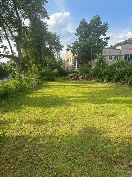 20 Columbia St, Poughkeepsie, NY à vendre - Photo du bâtiment - Image 1 de 4