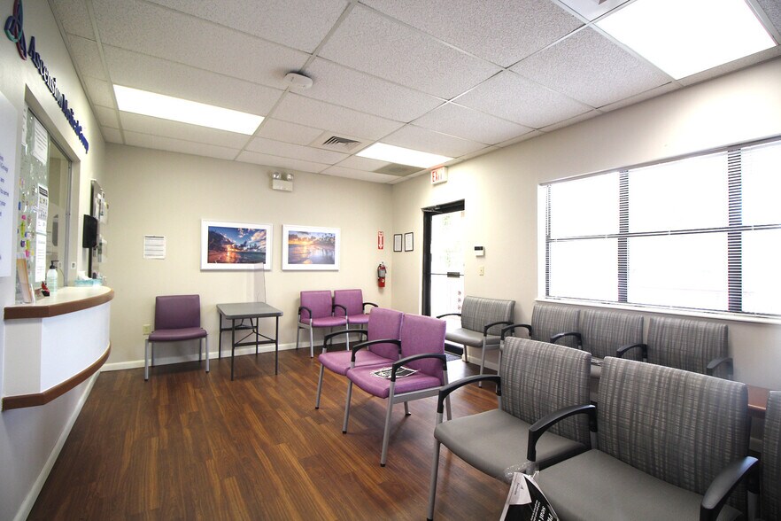 2233 Park Ave, Orange Park, FL à louer - Photo du bâtiment - Image 2 de 19