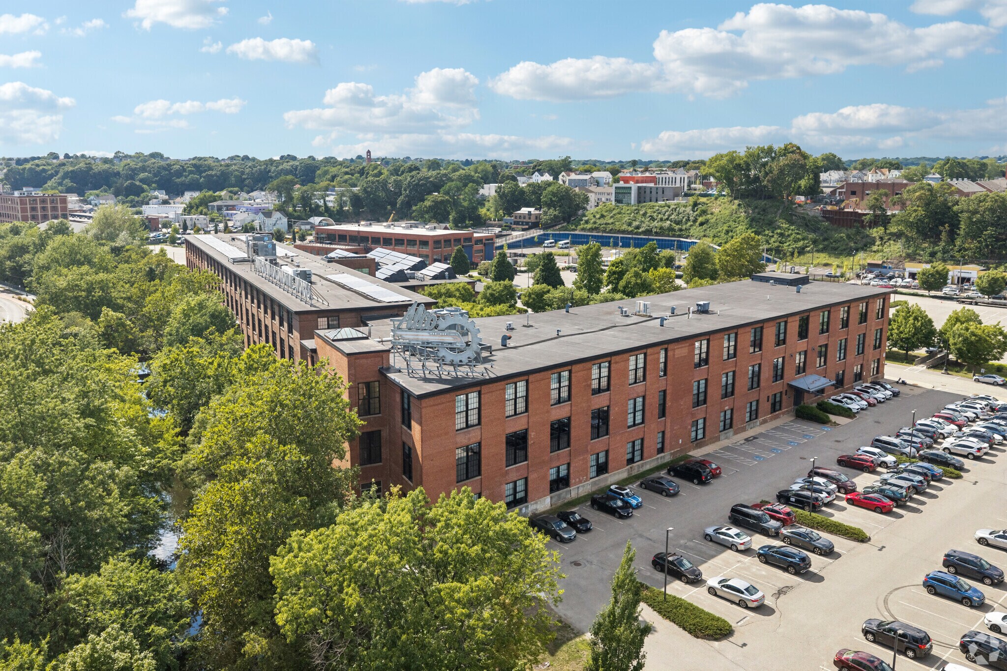 313-317 Iron Horse Way, Providence, RI à louer Photo du bâtiment- Image 1 de 25
