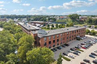 Plus de détails pour 313-317 Iron Horse Way, Providence, RI - Bureau, Commerce de détail à louer