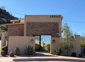 19840 N Cave Creek Rd, Phoenix, AZ à louer Photo du bâtiment- Image 1 de 3