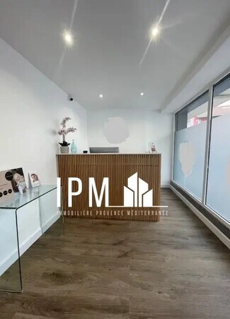 Plus de détails pour Commerce de détail à vendre