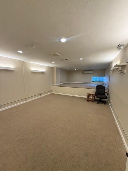 17 E 4th Ave, San Mateo, CA à louer - Photo du bâtiment - Image 3 de 8