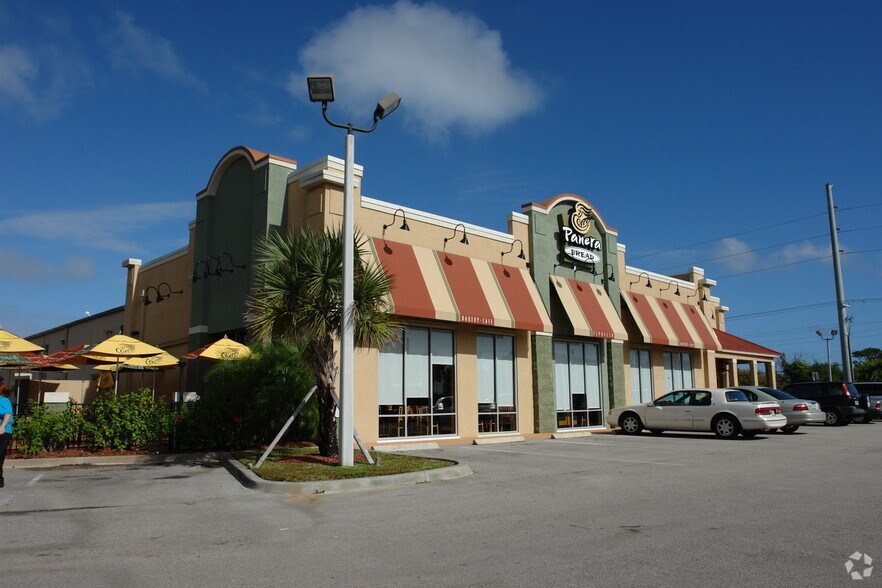 2670-2860 NW Federal Hwy, Jensen Beach, FL à vendre - Photo du bâtiment - Image 2 de 22
