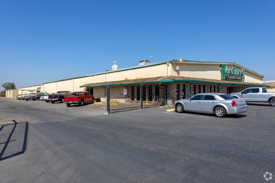6109-6165 N Winton Way, Winton, CA for lease - Building Photo - Image 3 of 7