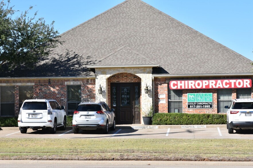 6605 Precinct Line Rd, North Richland Hills, TX à louer - Photo du bâtiment - Image 2 de 10