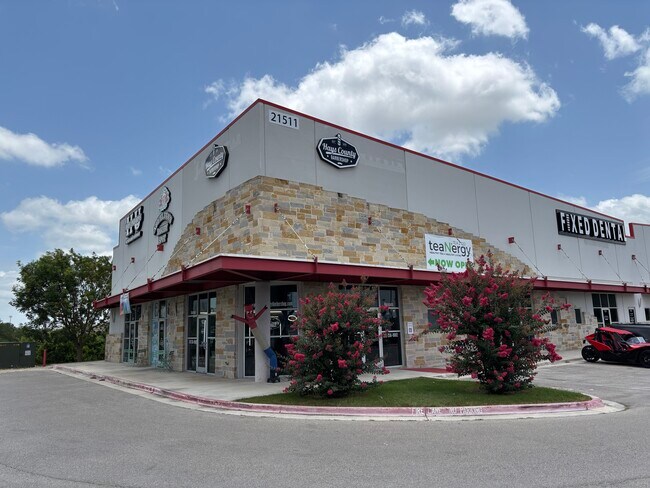 Plus de détails pour 21511 Interstate 35, Kyle, TX - Commerce de détail à louer