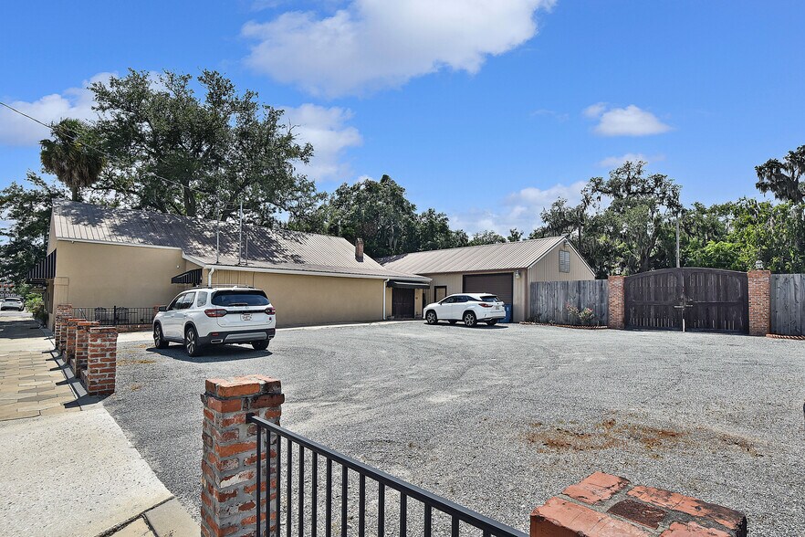 1607 Norwich St, Brunswick, GA à vendre - Photo du bâtiment - Image 3 de 31