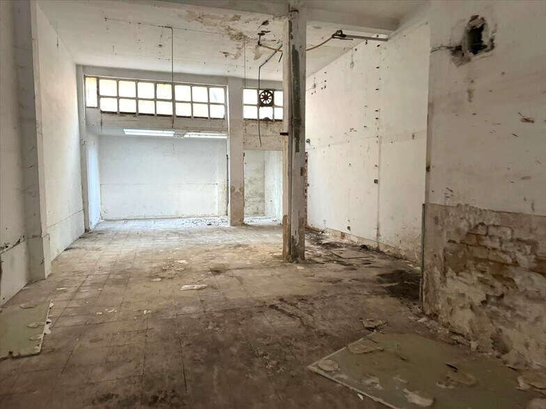 Retail in Zaragoza for sale - Building Photo - Image 3 of 11