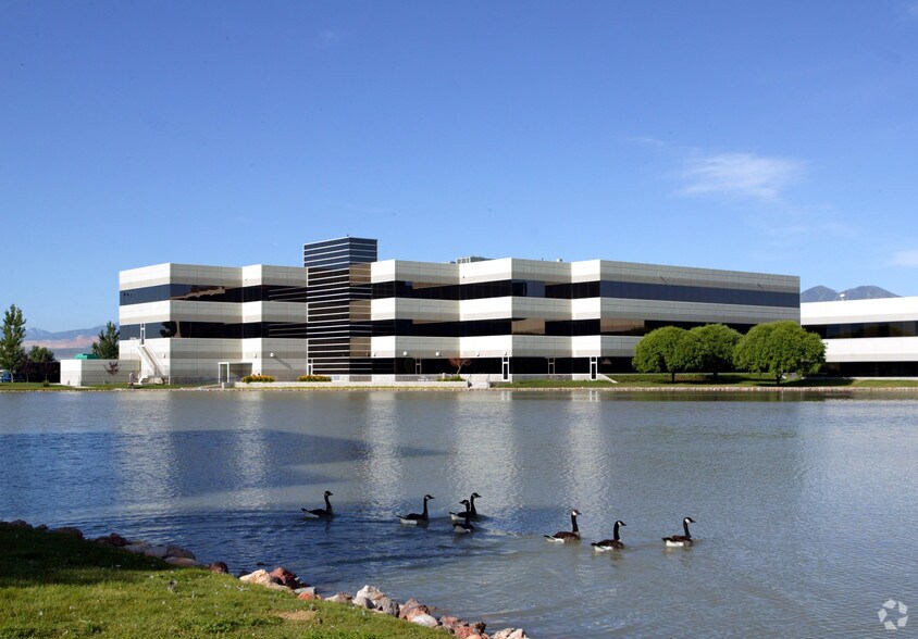 5202 W Douglas Corrigan Way, Salt Lake City, UT for lease - Building Photo - Image 2 of 2