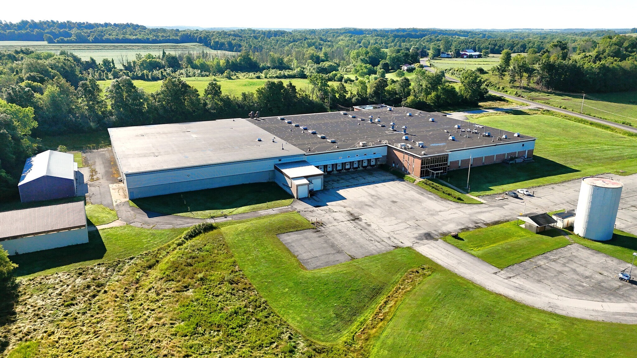 8673 Lyons Marengo Rd, Lyons, NY for lease Building Photo- Image 1 of 18