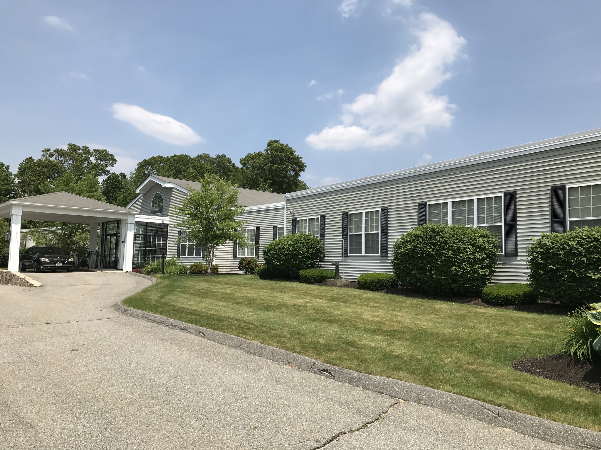 715 Putnam Pike, Smithfield, RI for sale Building Photo- Image 1 of 1