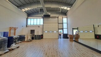 Plus de détails pour Local d'activités à louer