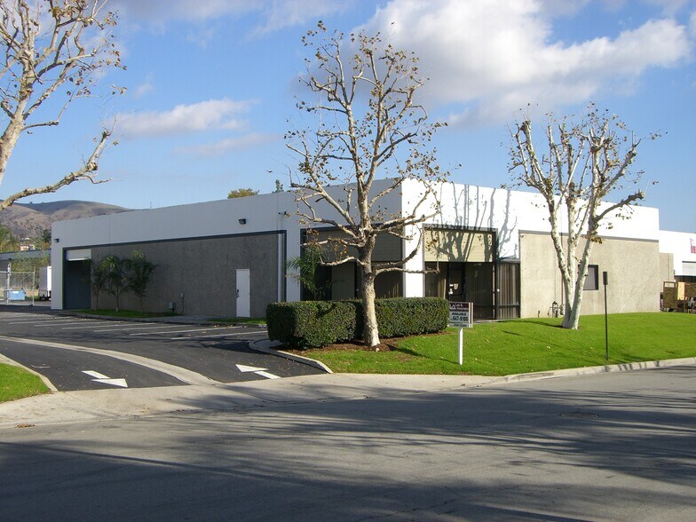 593 Apollo St, Brea, CA à louer - Photo du bâtiment - Image 3 de 5