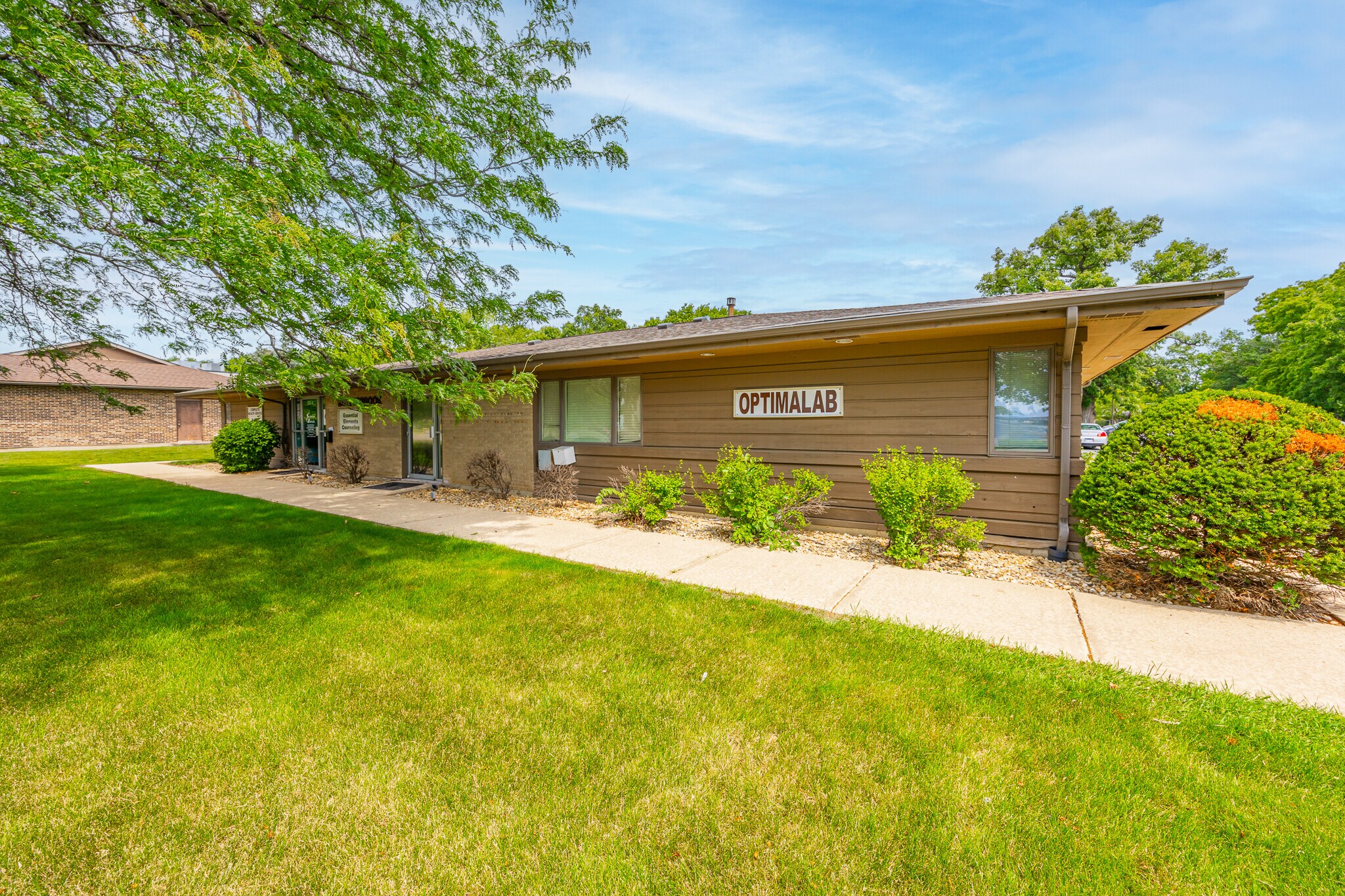 402 W Boughton Rd, Bolingbrook, IL à louer Photo du bâtiment- Image 1 de 47