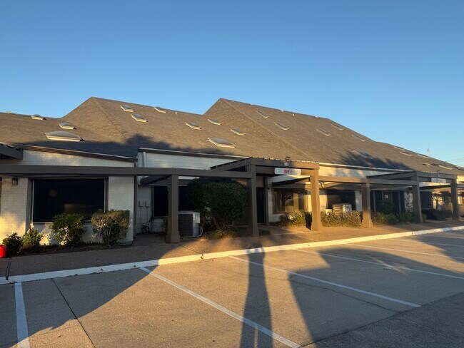 Plus de détails pour 17300 Saturn Ln, Houston, TX - Bureau à louer