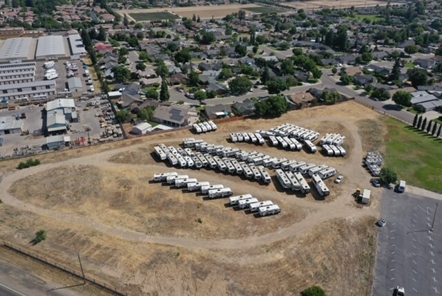 2700 N Golden State Blvd, Turlock, CA à vendre - Photo du bâtiment - Image 2 de 3