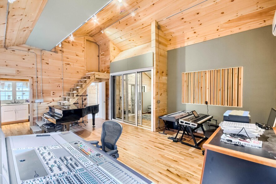 1440 Woodmont Ln, Atlanta, GA à vendre - Photo intérieure - Image 3 de 19