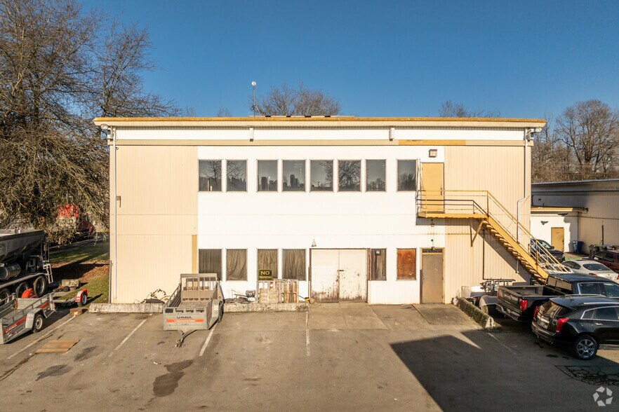 440 Canfor Ave, New Westminster, BC for lease - Building Photo - Image 2 of 4