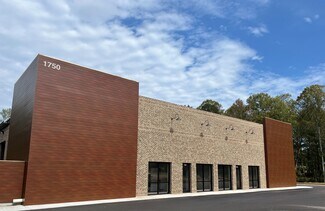 Plus de détails pour 1750 Friendship Cir, Cumming, GA - Industriel à louer