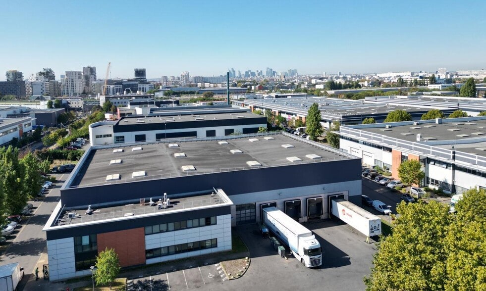 Flex in Gennevilliers for lease - Aerial - Image 1 of 8