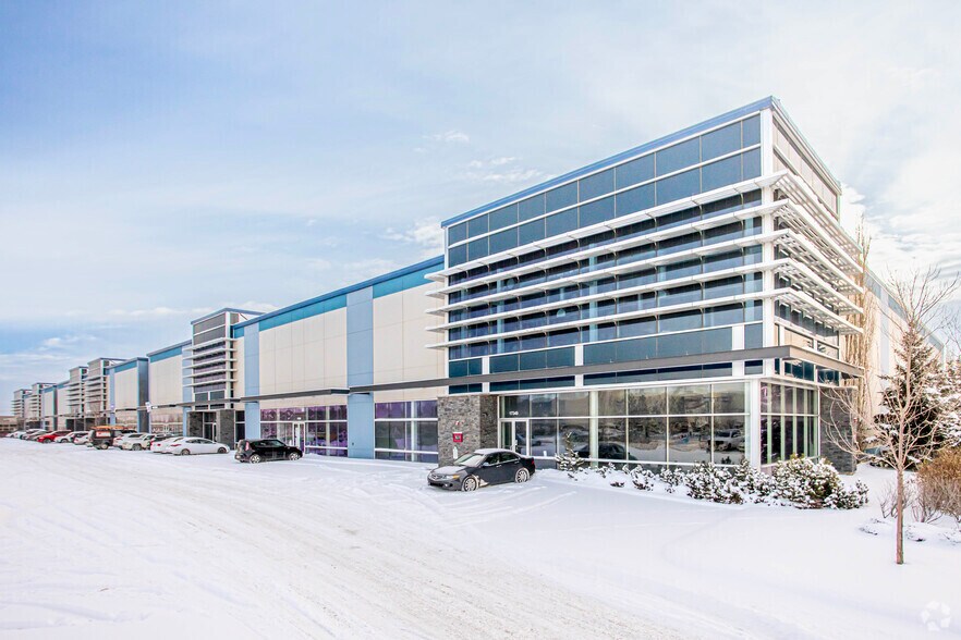 11011 174th St NW, Edmonton, AB à vendre - Photo principale - Image 1 de 1