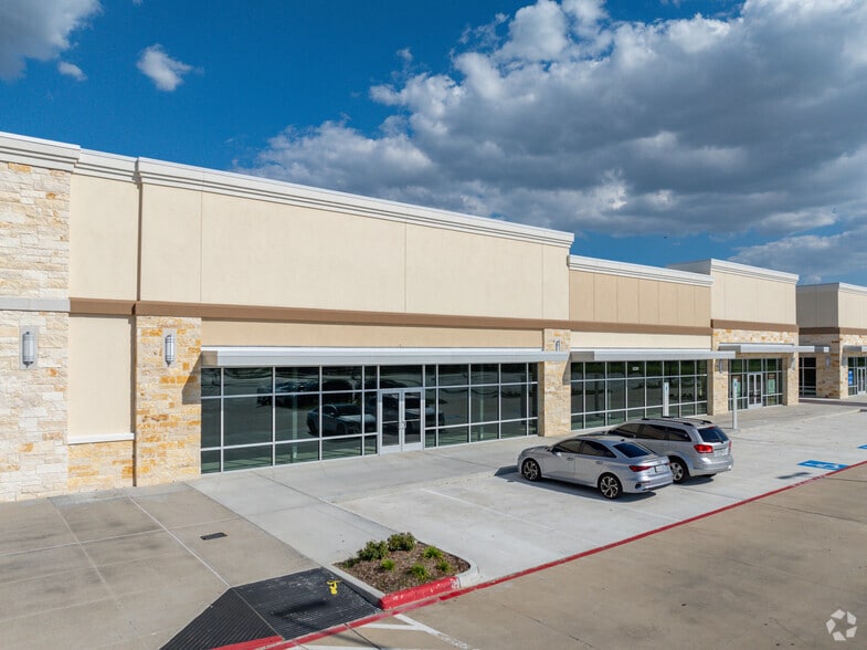 6240 Garth Rd, Baytown, TX for lease - Building Photo - Image 2 of 3