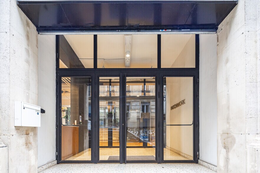 86-90 Rue Notre-Dame De Nazareth, Paris à louer - Photo du bâtiment - Image 3 de 3