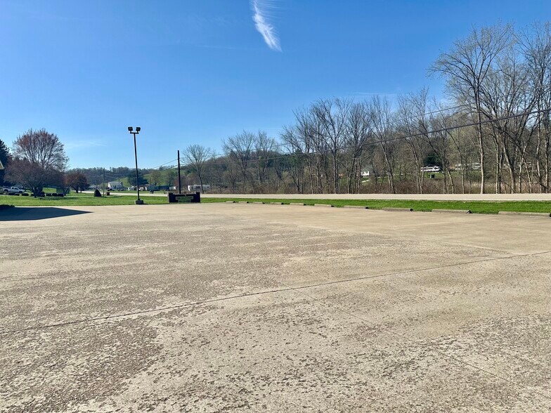 7041 State Route 800 SE, Uhrichsville, OH à vendre - Autre - Image 2 de 14