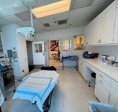 9201 W Sunset Blvd, West Hollywood, CA à louer Photo intérieure- Image 2 de 5