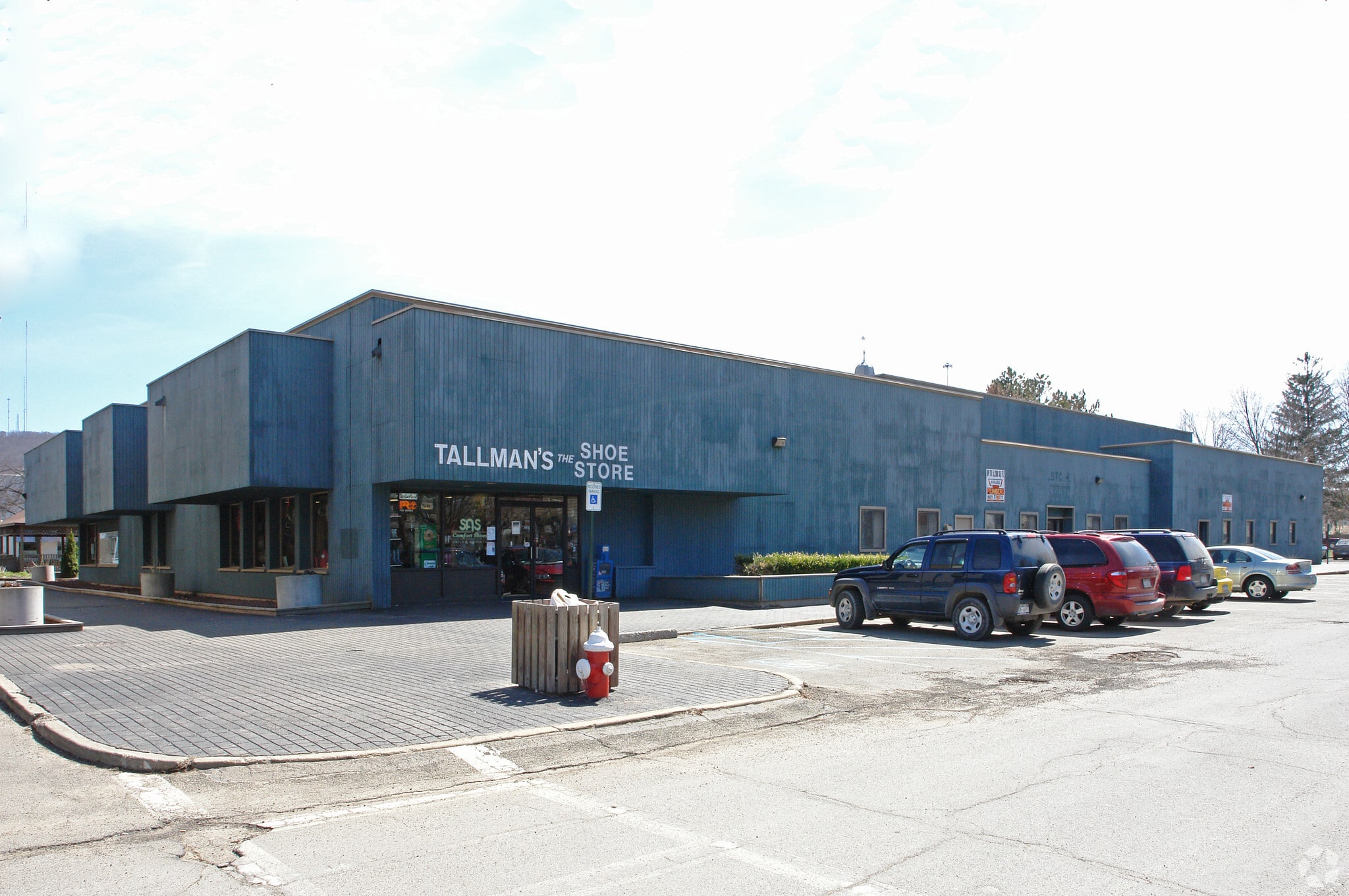 140 Village Sq, Painted Post, NY for lease Primary Photo- Image 1 of 6
