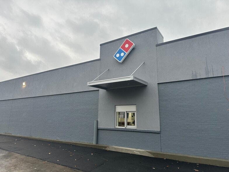 300 W Main St, Lebanon, KY for lease - Building Photo - Image 3 of 6