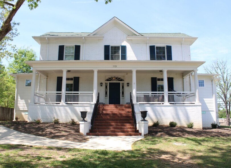 113 Appomattox St, Farmville, VA à vendre - Photo du bâtiment - Image 3 de 3