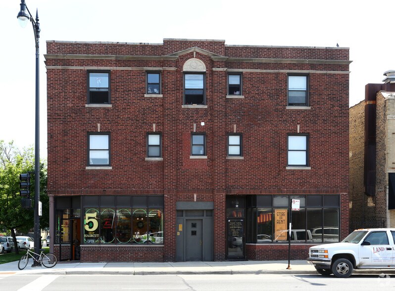 5003 W Irving Park Rd, Chicago, IL à louer - Photo du bâtiment - Image 2 de 7