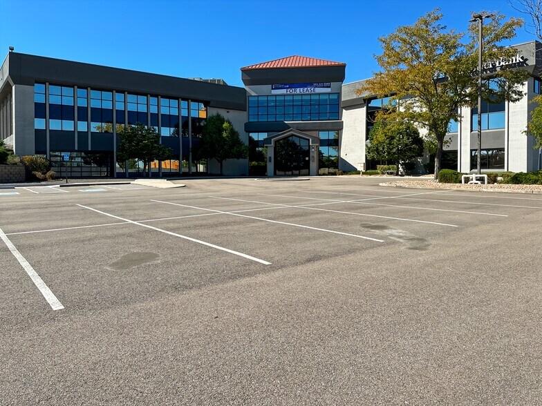 400 W 48th Ave, Denver, CO à louer - Photo intérieure - Image 3 de 15