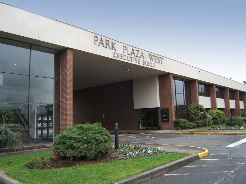 10700 SW Beaverton Hillsdale Hwy, Beaverton, OR for lease - Building Photo - Image 1 of 6