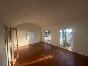 1337 Ocean Ave, Santa Monica, CA for lease Interior Photo- Image 1 of 8
