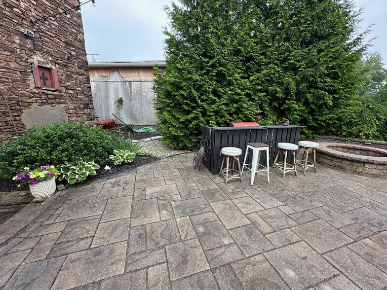 80 Clinton St, Brockport, NY à vendre - Photo du bâtiment - Image 3 de 23